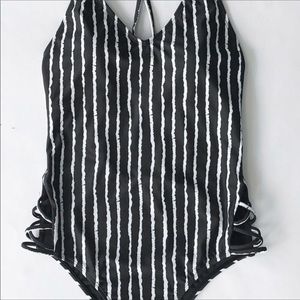 RESERVED Cupshe Black and white striped one piece